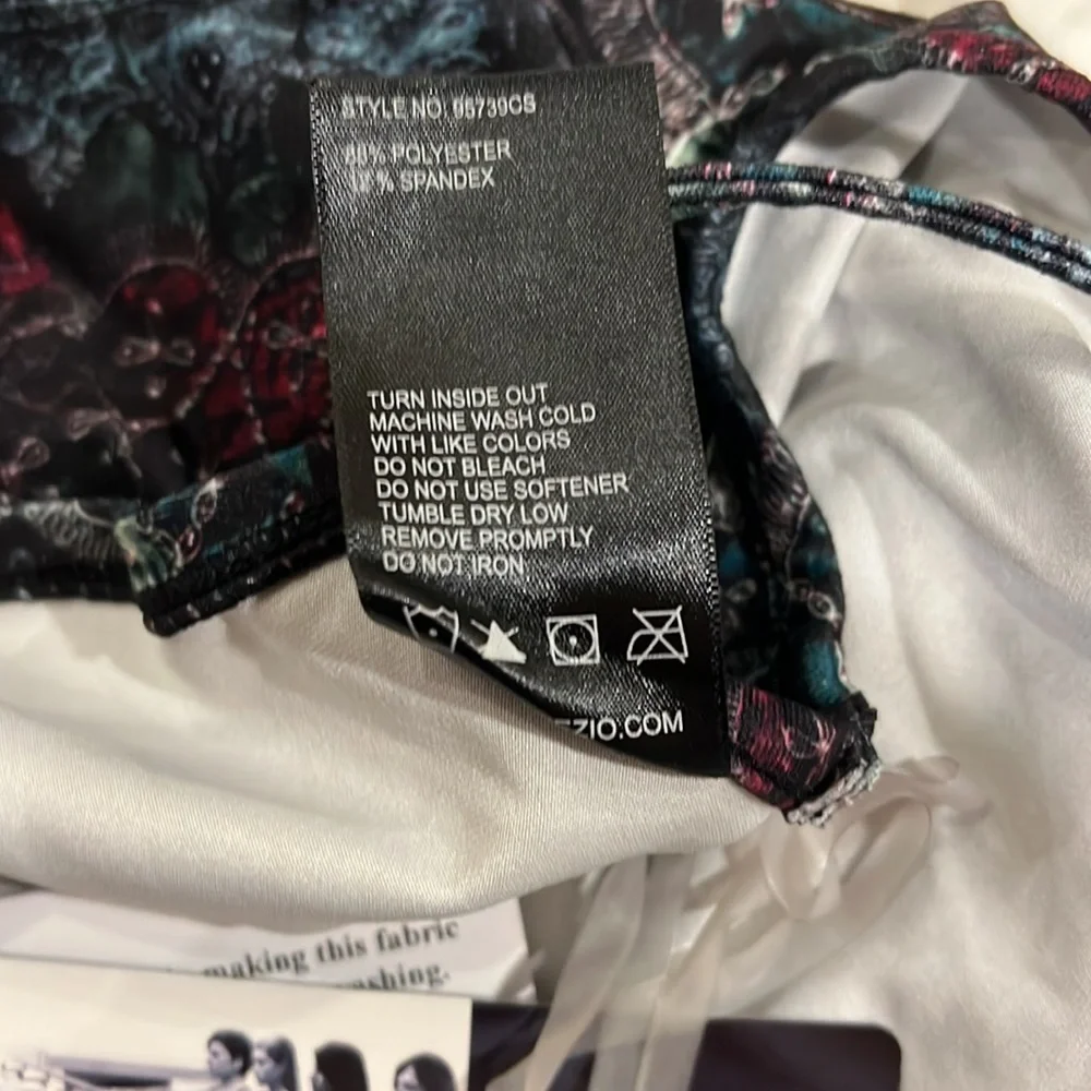 Long sleeve open back top - Picture 6 of 6